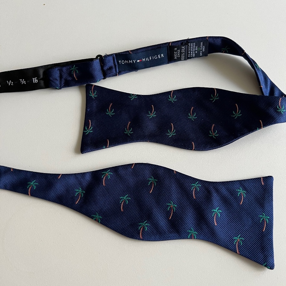 Tommy Hilfiger palm tree print bow tie